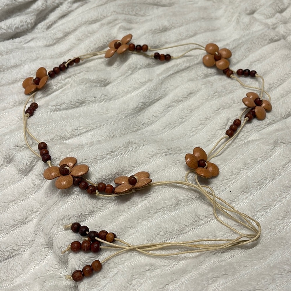 Wood flower belt